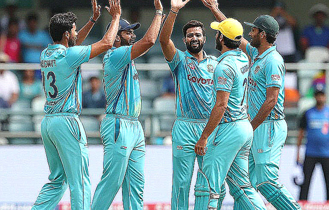 The Quiet War of the Middle Overs: Where T20 Matches Are Really Decided The Quiet War of the Middle Overs: Where T20 Matches Are Really Decided