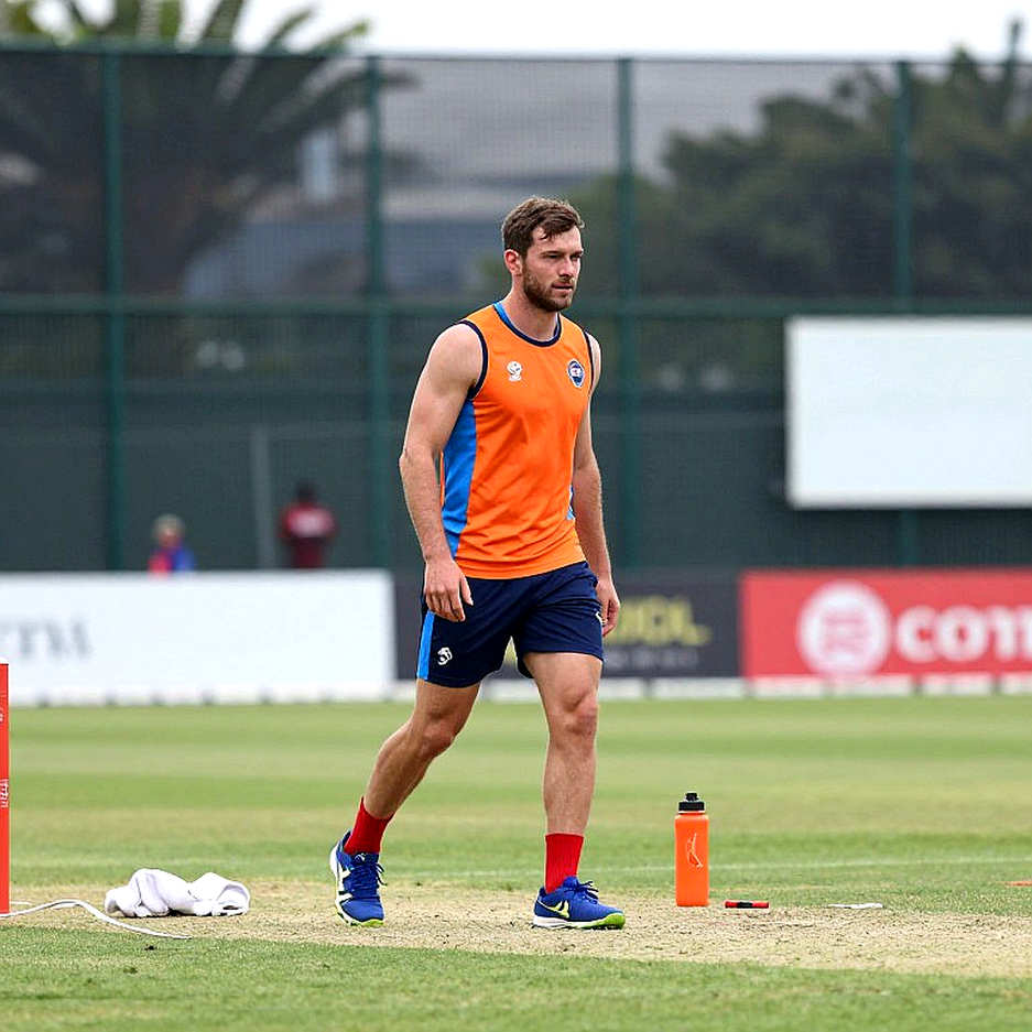 Cricket Data Forensics: How Strong Hypothesis-Sizing Determines a Single Metric