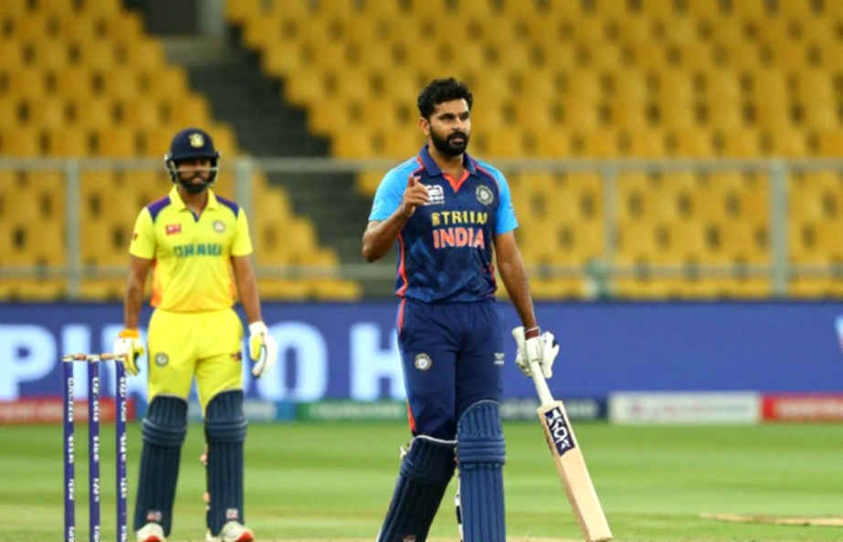 ভুবনেশ্বরের ১২.৩৭: মর্কেলের “তুমি নিজেই হও” আর ভারতের এড়িয়ে যাওয়া হিসাব